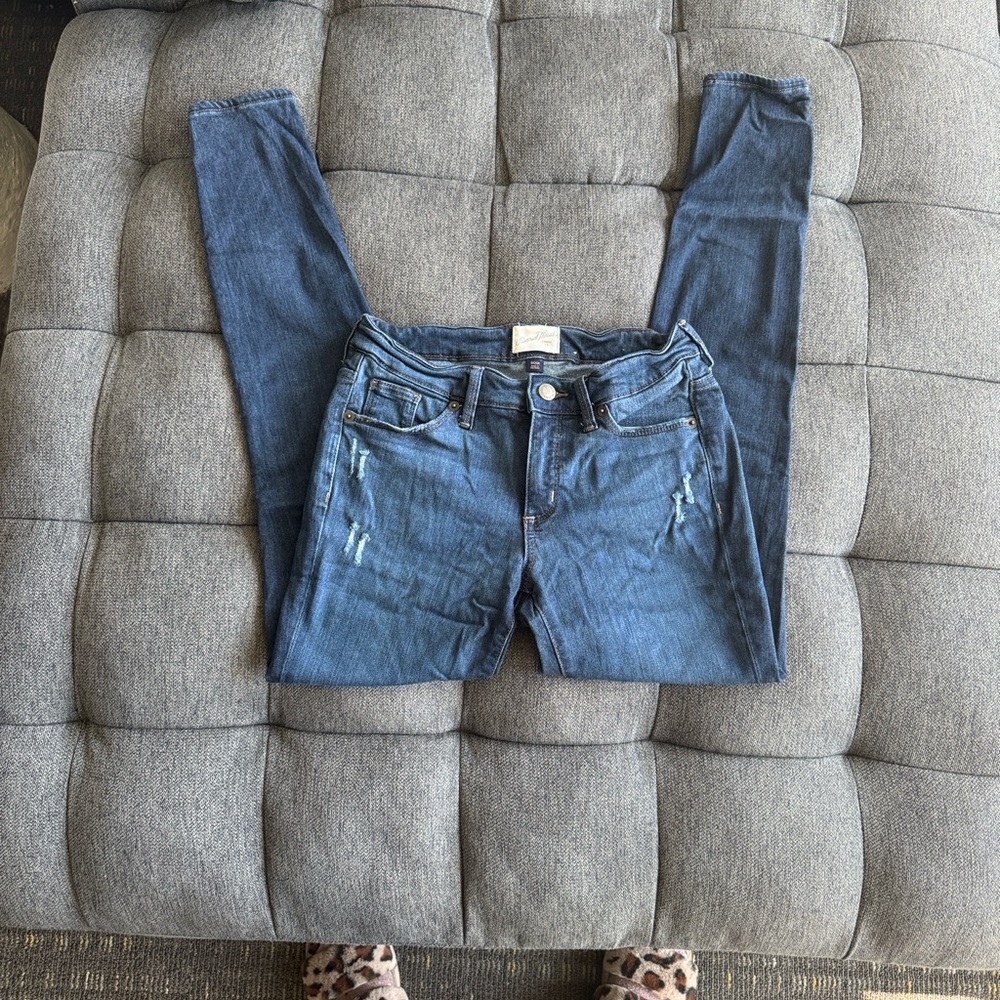 Universal Thread Dark Blue Skinny Jeans